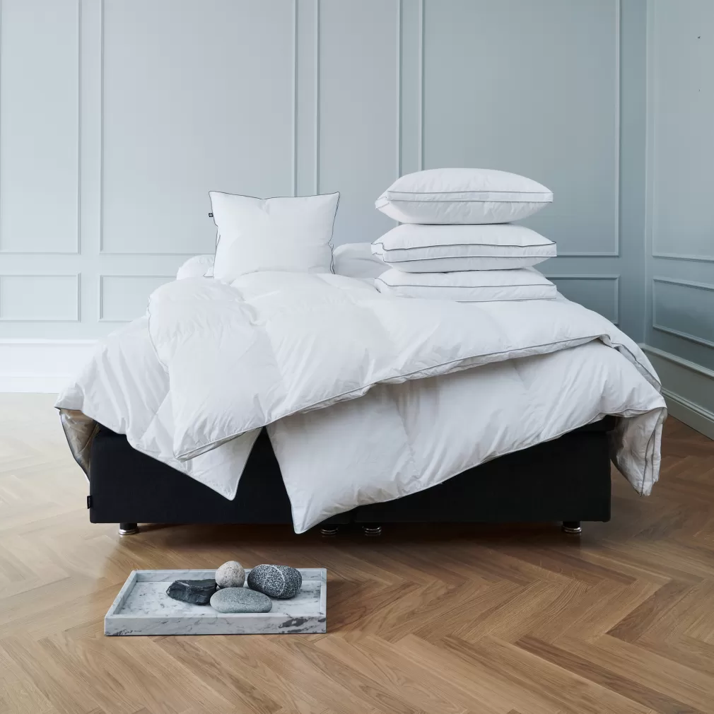 Hotel continental bed
